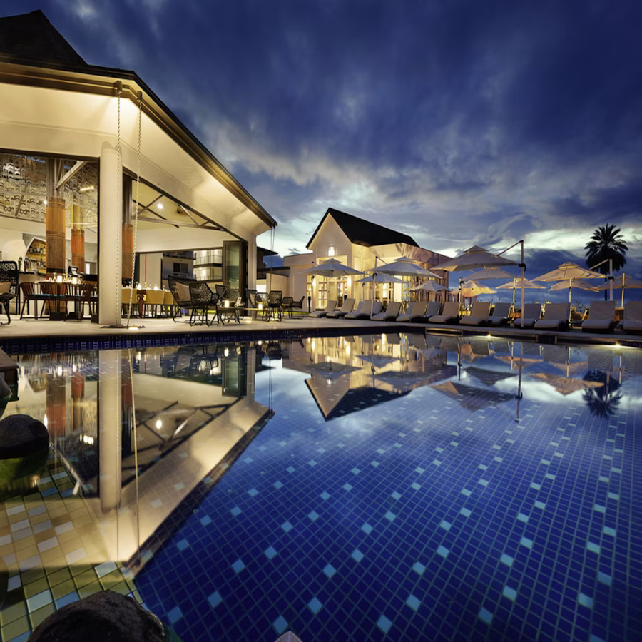 Hotel reception — direct booking experience